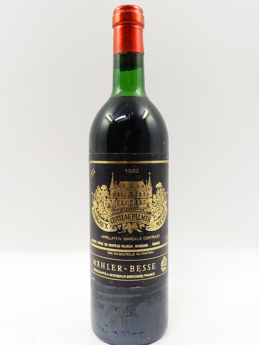 1 bouteille CHÂTEAU PALMER 1982 3è GC Margaux (légèrement bas