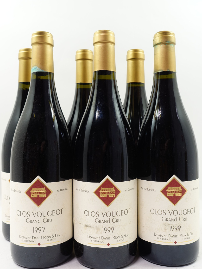 12 bouteilles CLOS VOUGEOT 1999 Grand Cru