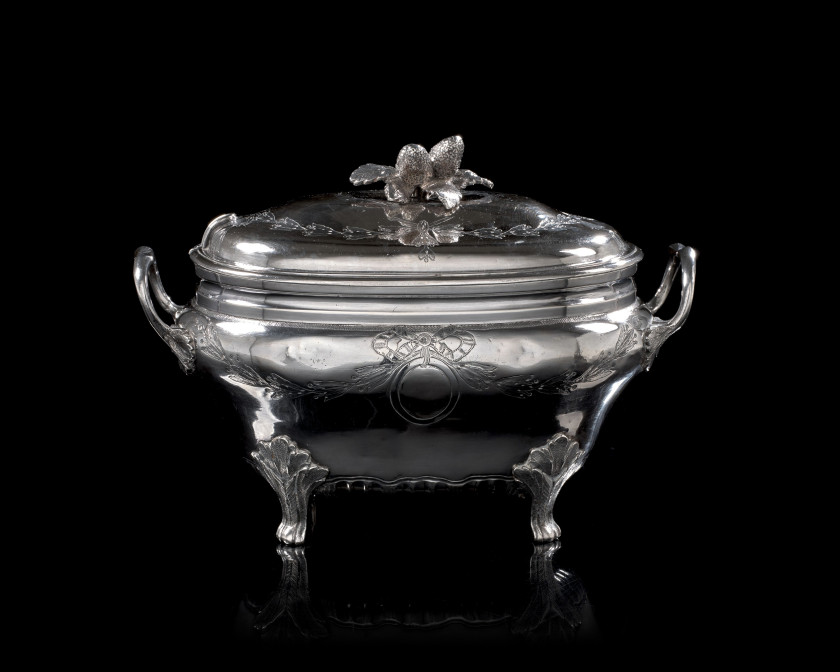 SUCRIER OVALE EN ARGENT Maître Orfèvre Louis-Joseph Milleraud Bouty Paris, 1788-1789