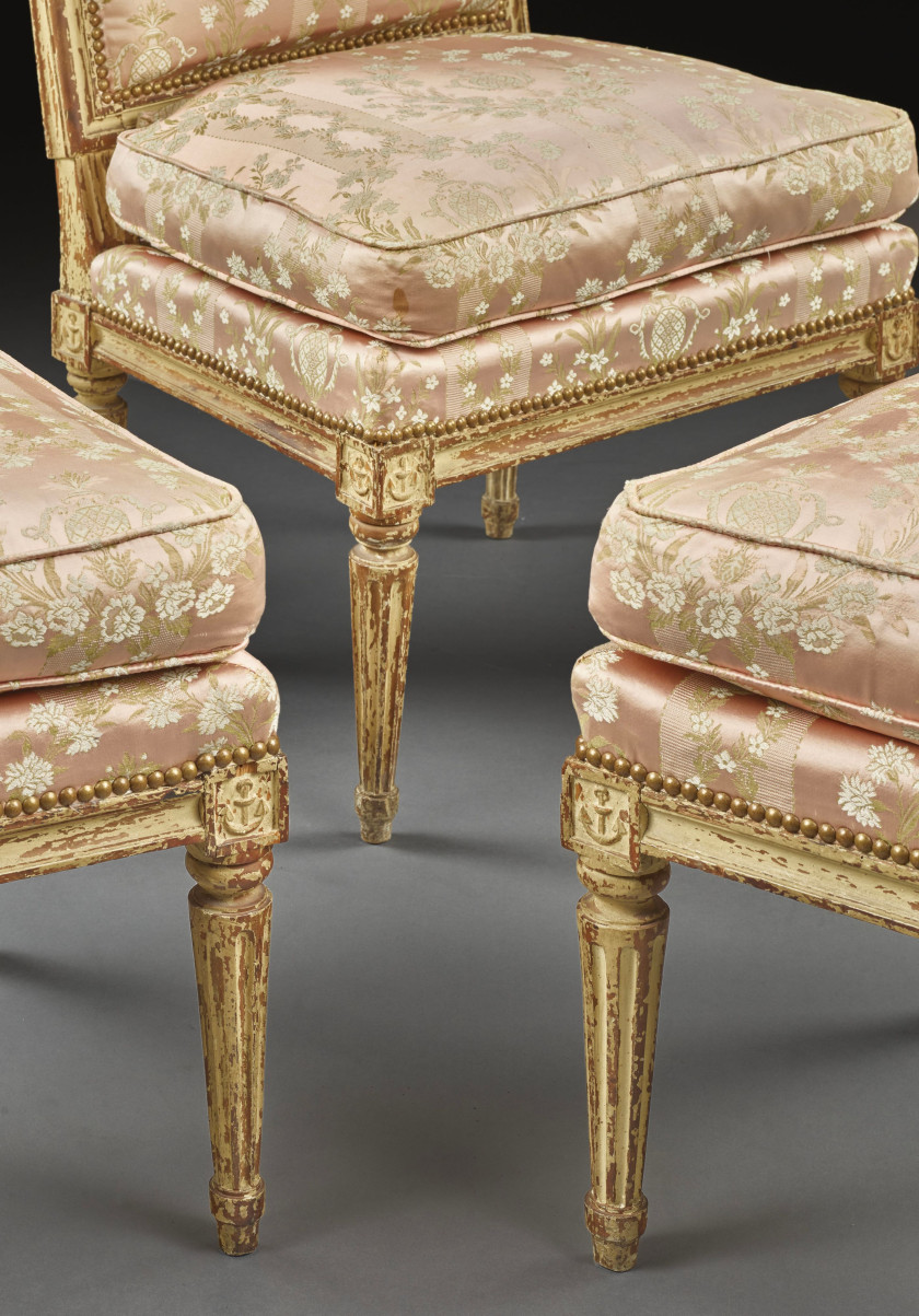 SUITE DE QUATRE CHAUFFEUSES D'ÉPOQUE LOUIS XVI Estampille de Jean-Baptiste Lelarge