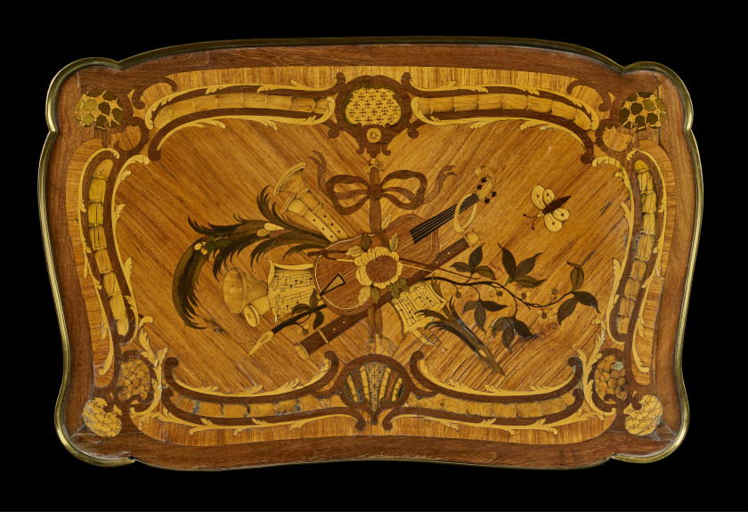 TABLE À ÉCRIRE D'ÉPOQUE LOUIS XV Attribuée à Gilles Joubert