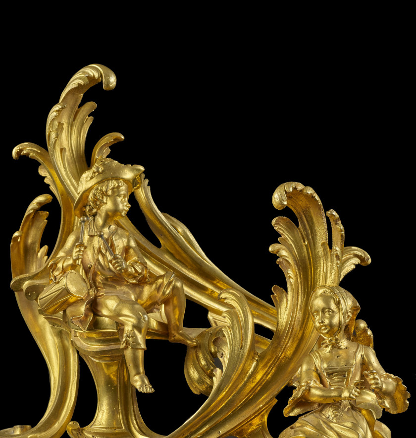 PAIRE DE CHENETS D'ÉPOQUE LOUIS XV