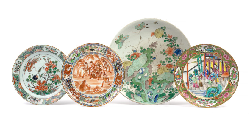 PLAT ET ASSIETTE EN PORCELAINE FAMILLE VERTE, Chine, dynastie Qing, époque Kangxi (1662-1722)