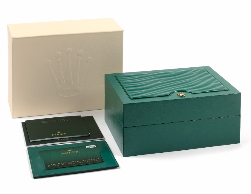 ROLEX  Oyster Perpetual, ref. 124300, n° X0071120