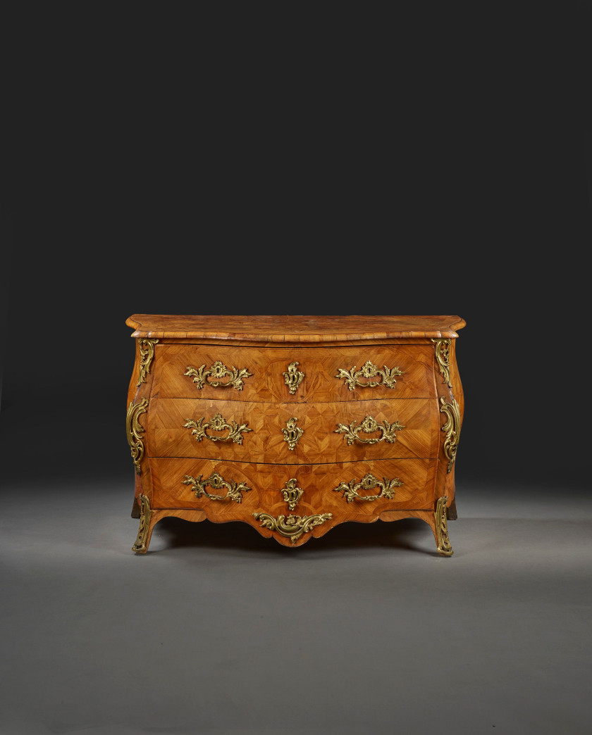 COMMODE TOMBEAU D'ÉPOQUE LOUIS XV