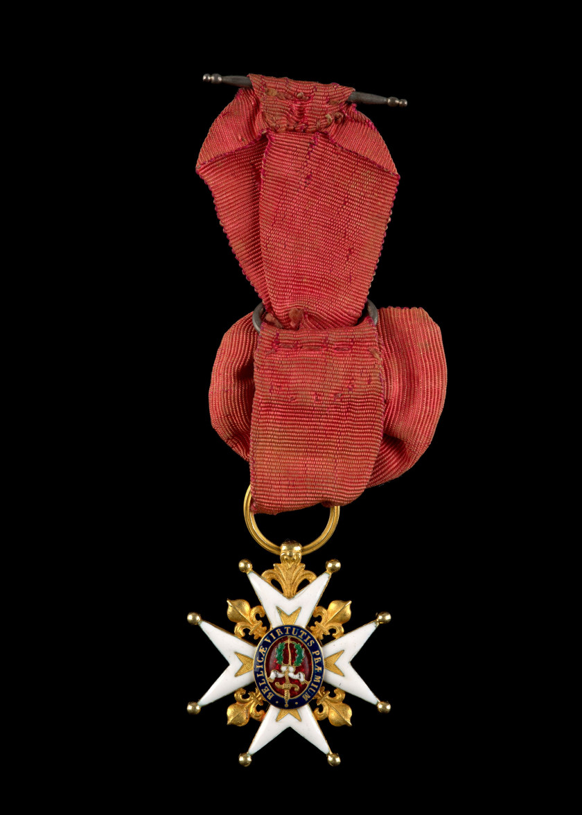 FRANCE  ORDRE ROYAL ET MILITAIRE DE SAINT-LOUIS  Belle croix de chevalier d'époque Restauration, réduite