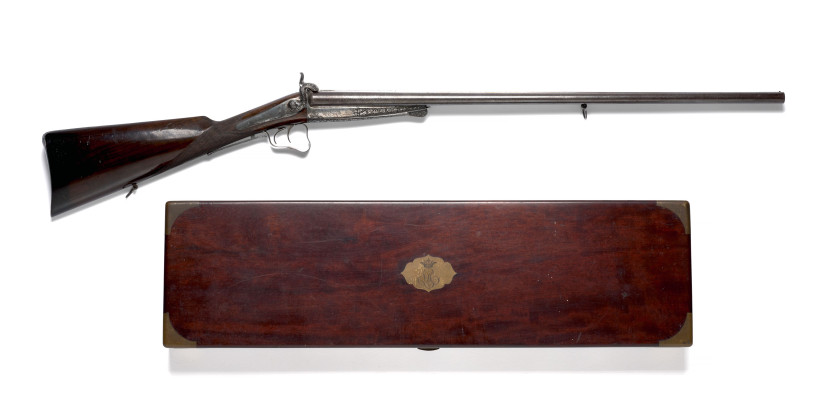 [MARQUIS DE LOUVENCOURT] FUSIL DE CHASSE DE LA MAISON HOULLIER BLANCHARD ET SON COFFRET NÉCESSAIRE EN ACAJOU