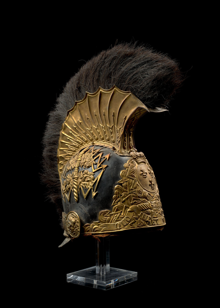 CASQUE À CIMIER DE GENDARME DE LA MAISON DU ROI DE LA PREMIÈRE RESTAURATION Ayant appartenu au comte Bernard David Marie, dit "Eugèn...