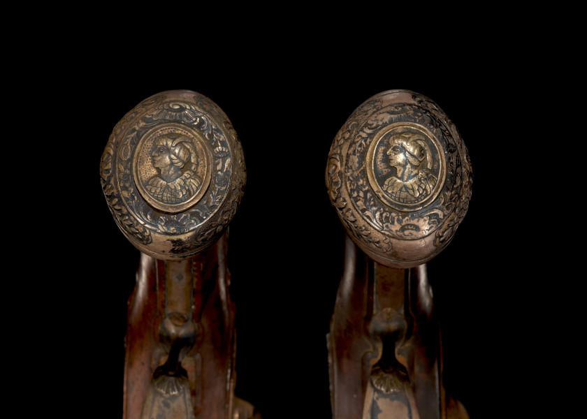 PAIRE DE PISTOLETS D'ARÇON À SILEX D'OFFICIER, vers 1780 Salesse à Bordeaux