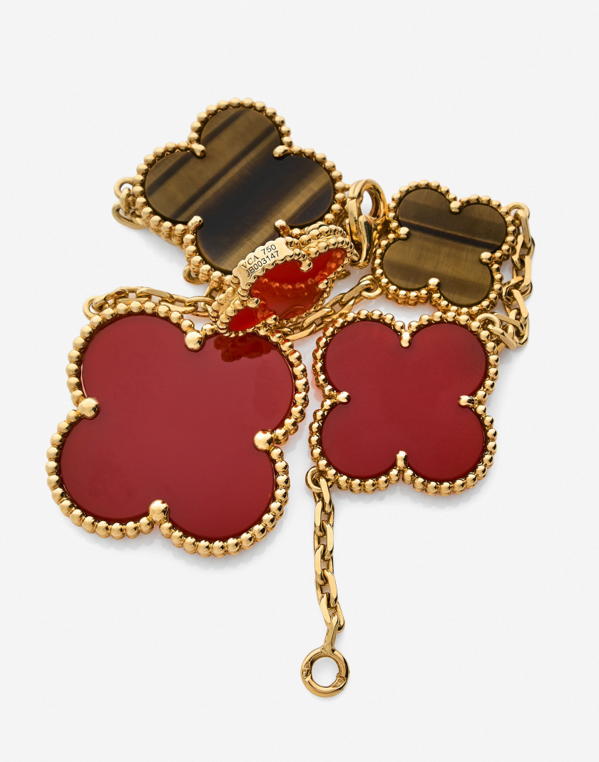VAN CLEEF & ARPELS  Bracelet "Magic Alhambra"