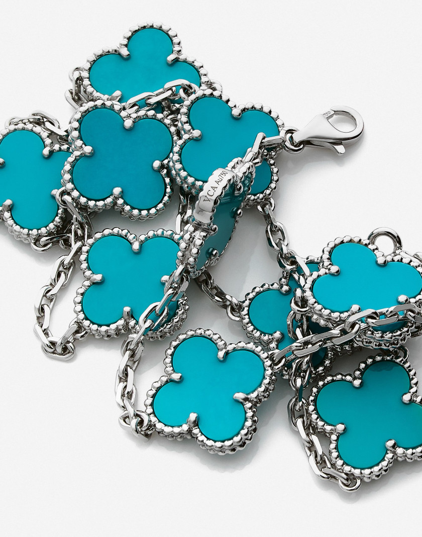 VAN CLEEF & ARPELS  Collier "Alhambra"