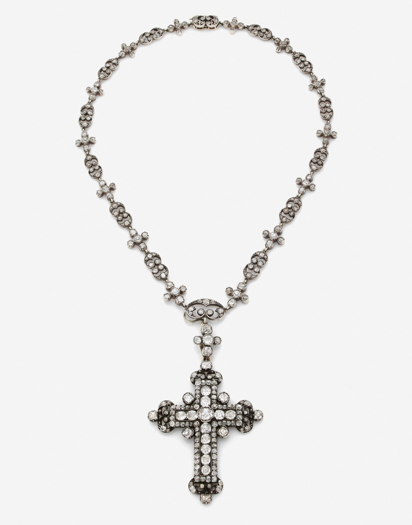 CARRINGTON & Co  Collier et pendentif croix