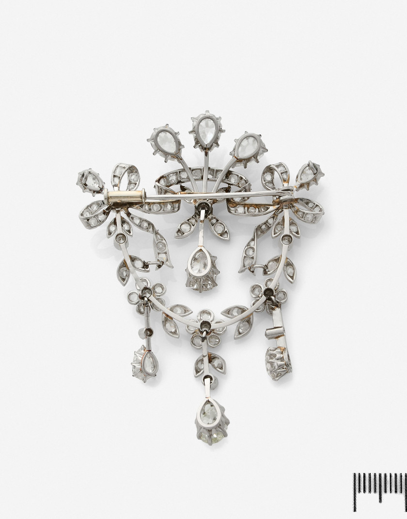 Broche pendentif