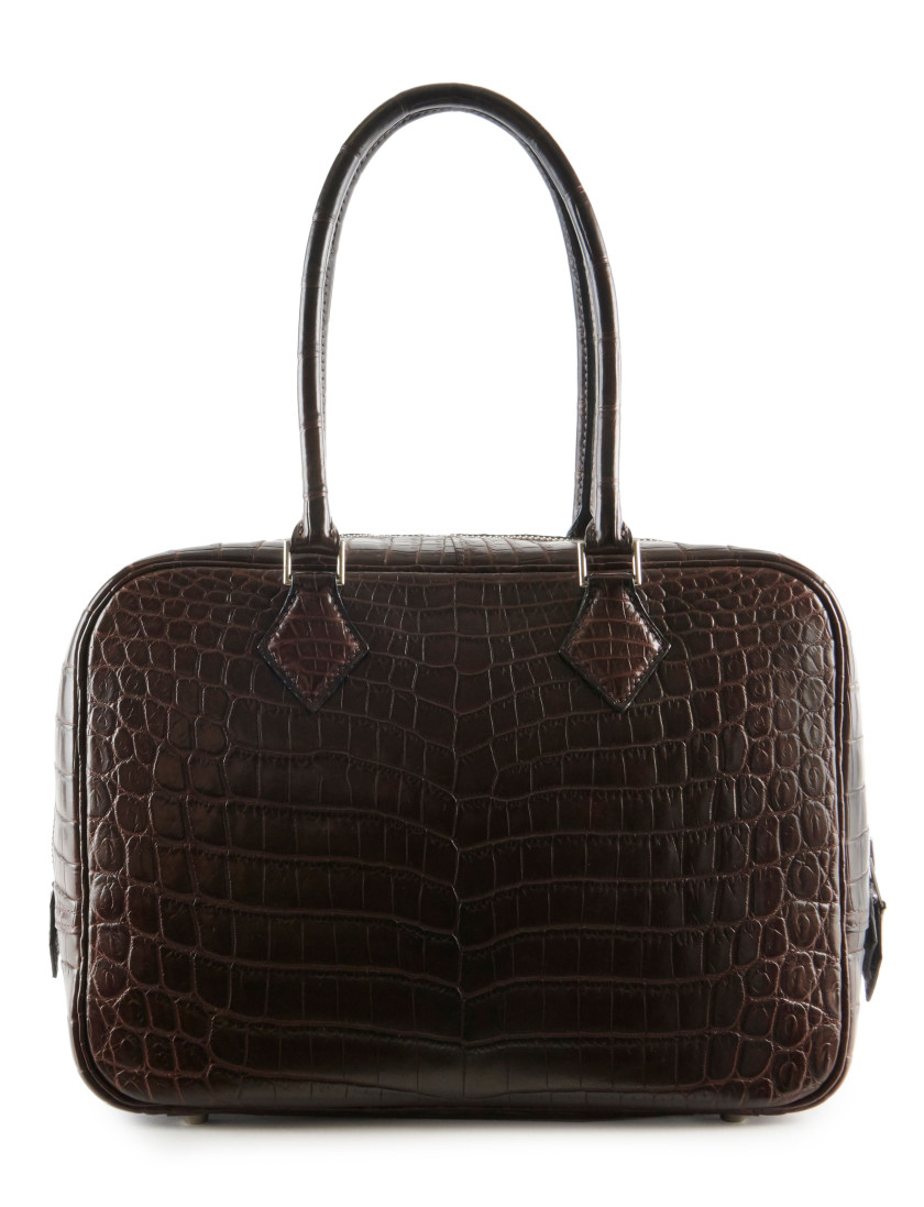 HERMÈS 2002  Sac PLUME  Crocodile du Nil mat marron (Crocodylus niloticus) II/B Garniture métal argenté palladié Dimen...