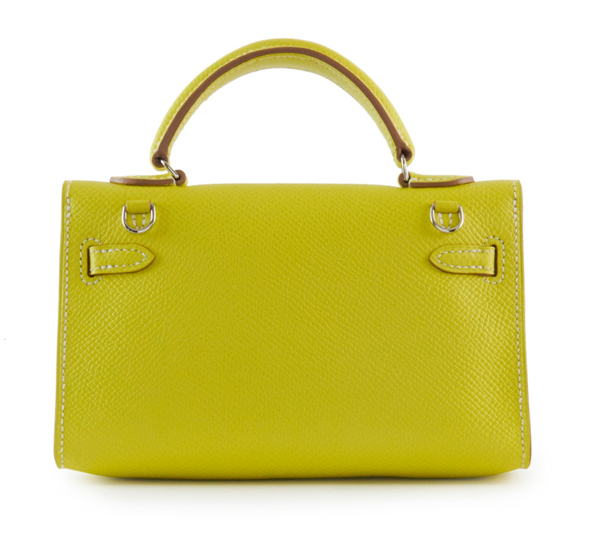 HERMÈS Édition Limitée 2011  Sac TINY KELLY  Veau Epsom Lime Garniture métal argenté palladié Bandoulière Dimensio...