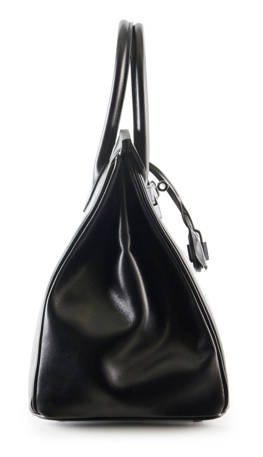 HERMÈS Édition Limitée 2011  Sac BIRKIN SO BLACK 35  Box noir Garniture métal chromé noir (comme neuf, plastiques su...