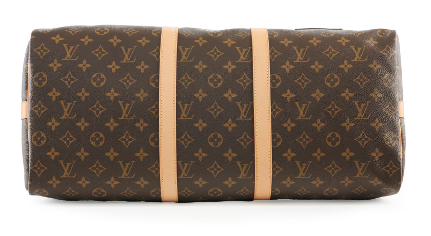 LOUIS VUITTON Édition Limitée 2018  Sac KEEPALL 50  Toile Monogram et cuir naturel, patchs imprimés et cousus Garnitur...