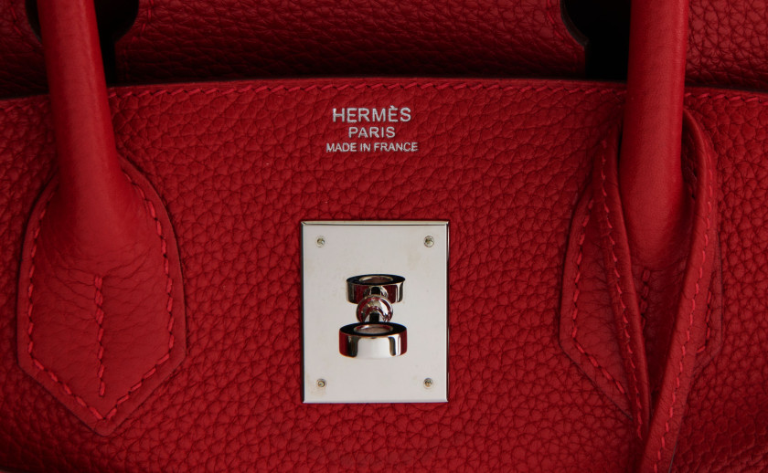 HERMÈS 2011  Sac BIRKIN 30   Veau Togo rouge Garniture métal argenté palladié  BIRKIN 30 bag Red Togo calfskin lea...