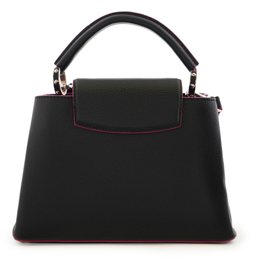 LOUIS VUITTON  2014  Sac CAPUCINES BB  Taurillon noir et rose  Garniture métal argenté Bandoulière Dimensions : 27 x...