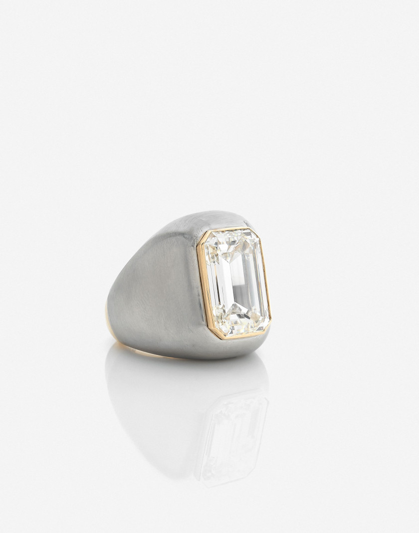 ¤ 0 Marie-Caroline DE BROSSES  Importante bague