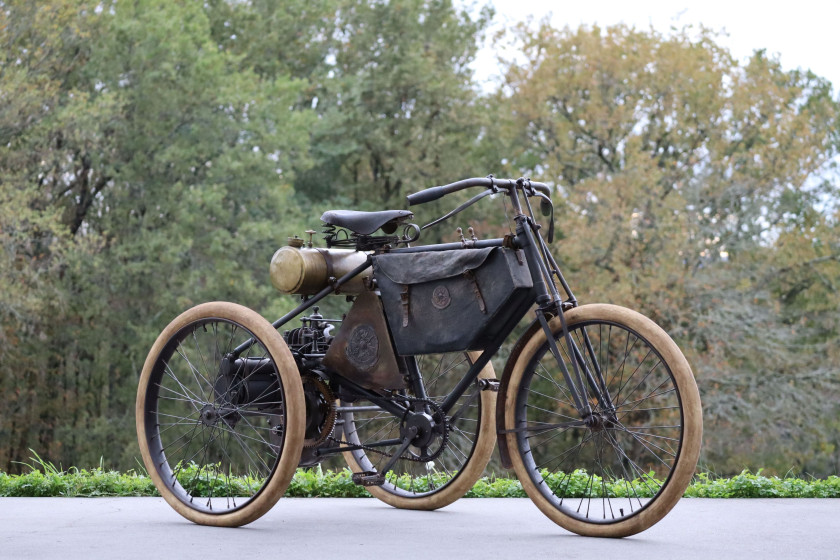 1897 De Dion-Bouton Tricycle  No reserve