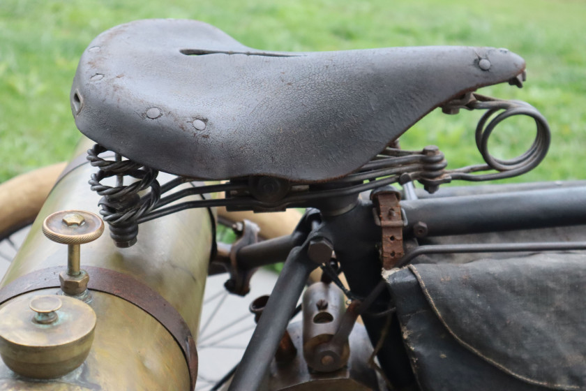 1897 De Dion-Bouton Tricycle  No reserve