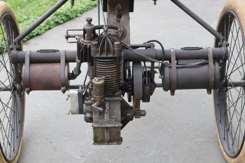 1897 De Dion-Bouton Tricycle  No reserve