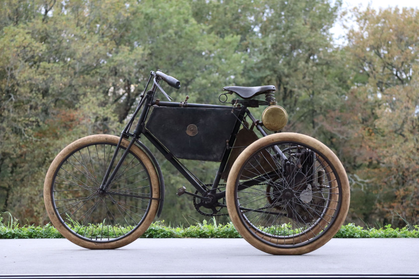 1897 De Dion-Bouton Tricycle  No reserve