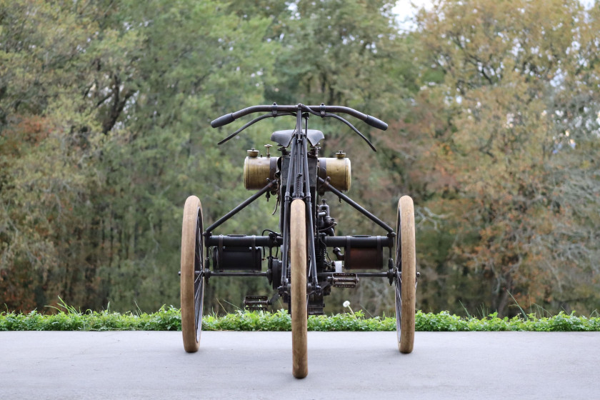 1897 De Dion-Bouton Tricycle  No reserve