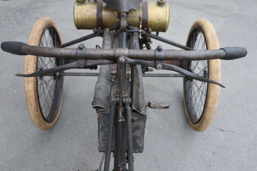 1897 De Dion-Bouton Tricycle  No reserve