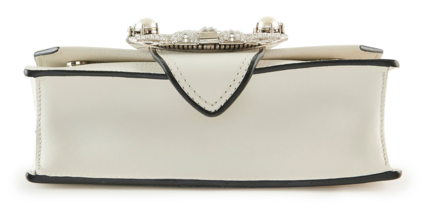 MIU MIU  Sac LADY  Cuir blanc Garniture métal argenté, perles et pierreries Dimensions : 22,5 x 15 x 7 cm  LADY bag...