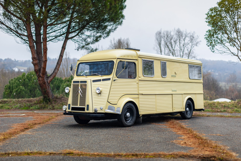 1966 Citroën HY Camping-car par Currus avec son Velosolex  No reserve