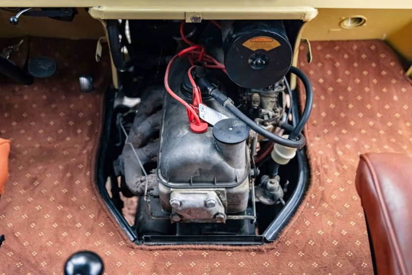 1966 Citroën HY Camping-car par Currus avec son Velosolex  No reserve