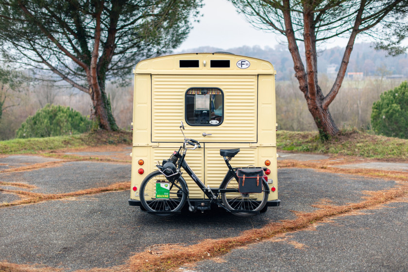 1966 Citroën HY Camping-car par Currus avec son Velosolex  No reserve