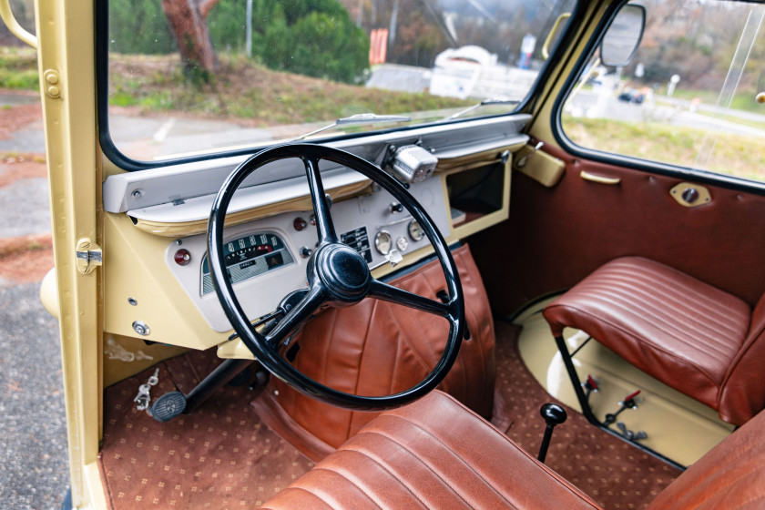 1966 Citroën HY Camping-car par Currus avec son Velosolex  No reserve