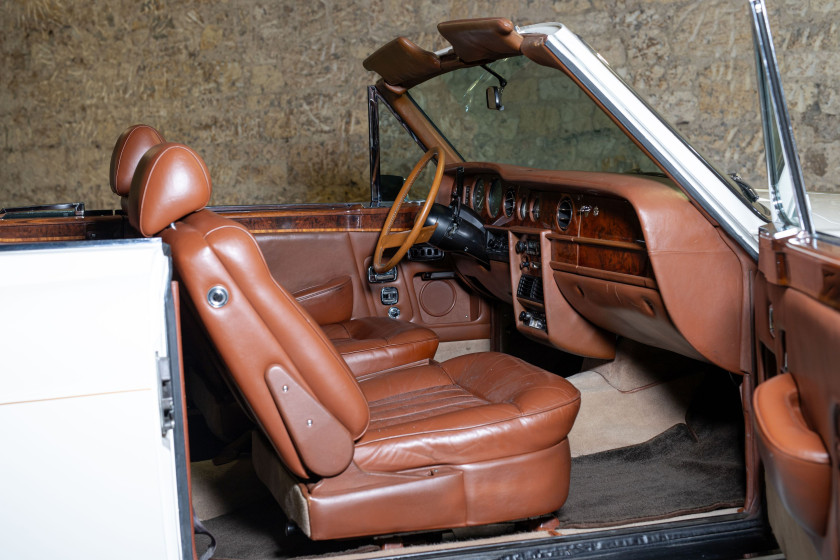 1976 Rolls-Royce Corniche Cabriolet par Mulliner  No reserve