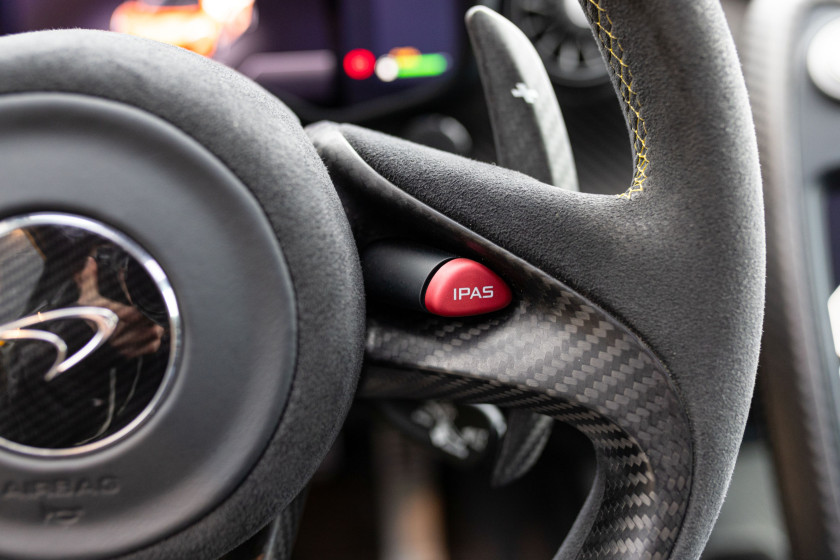 2014 McLaren P1