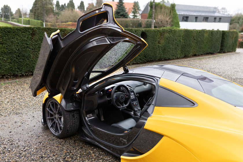 2014 McLaren P1