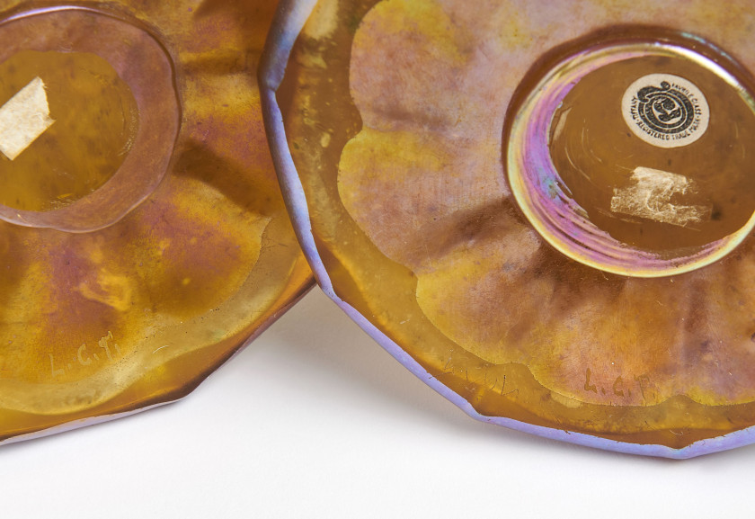 Louis Comfort TIFFANY (1848-1933) Paire de vases