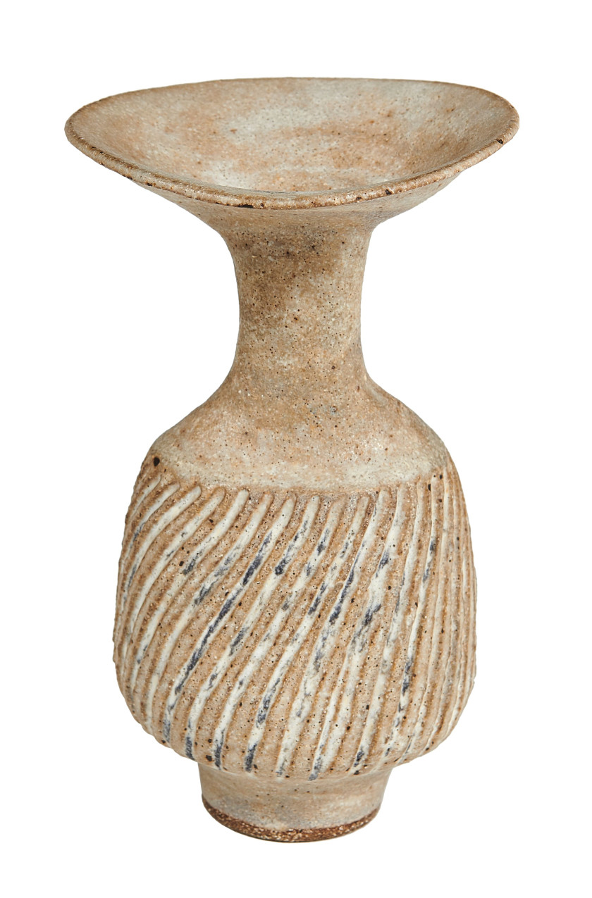 Lucie RIE (1902-1905) Vase à large col débordant et piédouche en retrait circa 1950/1960