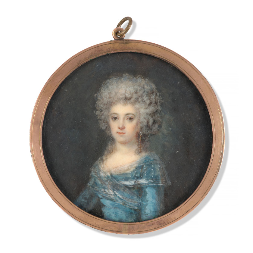 Louis-Etienne ADVINENT Lyon 1767 - Marseille 1831 Portrait de femme à la robe bleue Miniature sur ivoire, de forme ronde