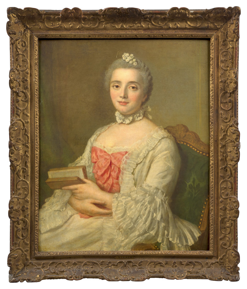 Pierre ALLAIS Paris, 1700/1702 - 1781/1782 Portrait de jeune femme à la robe blanche et aux noeuds roses tenant un livre Huile sur t...