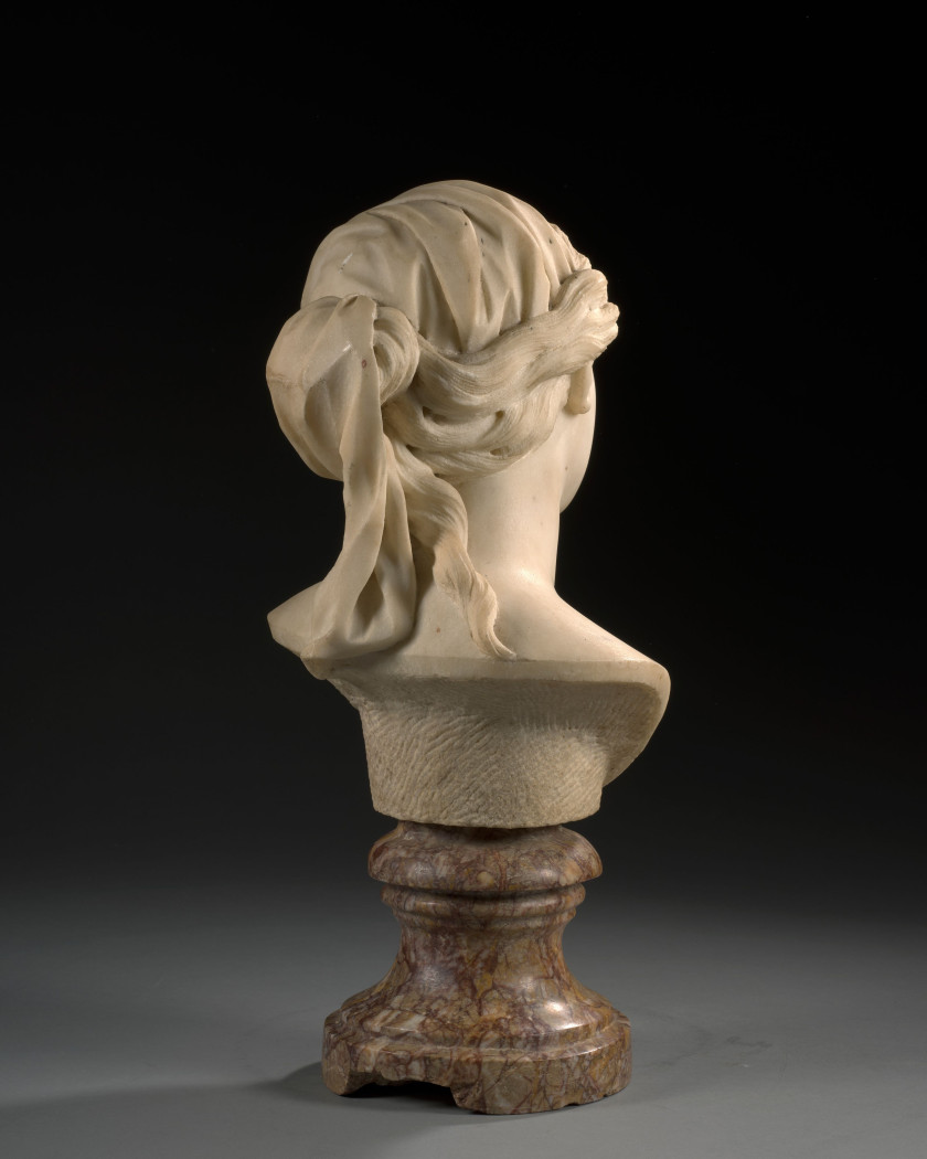Michele FABRIS dit l'ONGARO Bratislava, 1644 - Venise, 1684 Buste de femme Marbre blanc